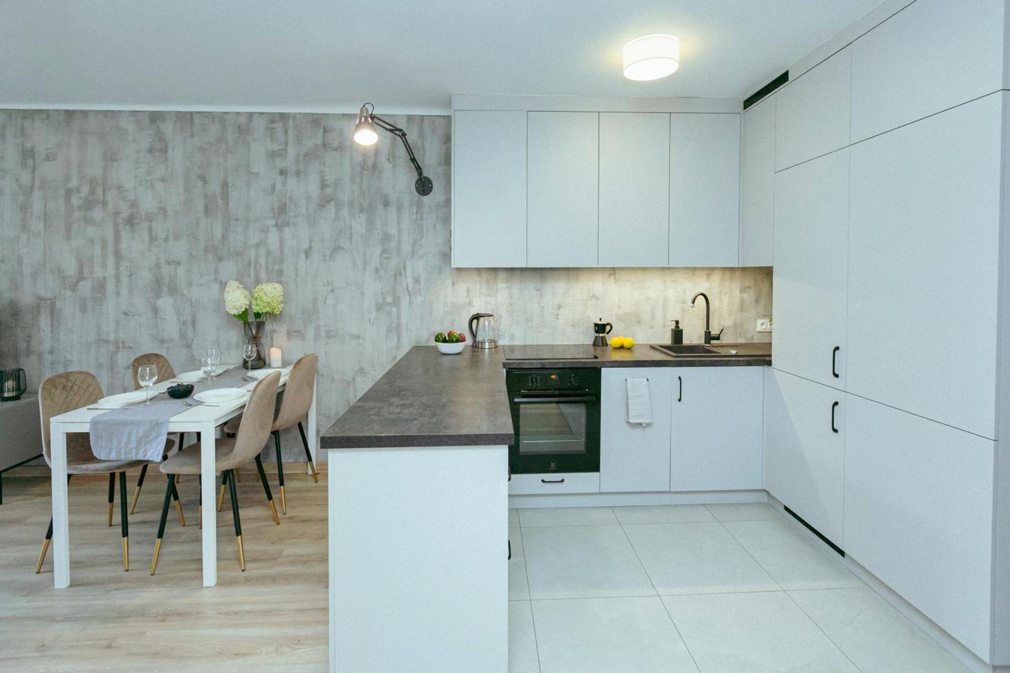 Chlodna 11 - 6 Os - Better Apartment *